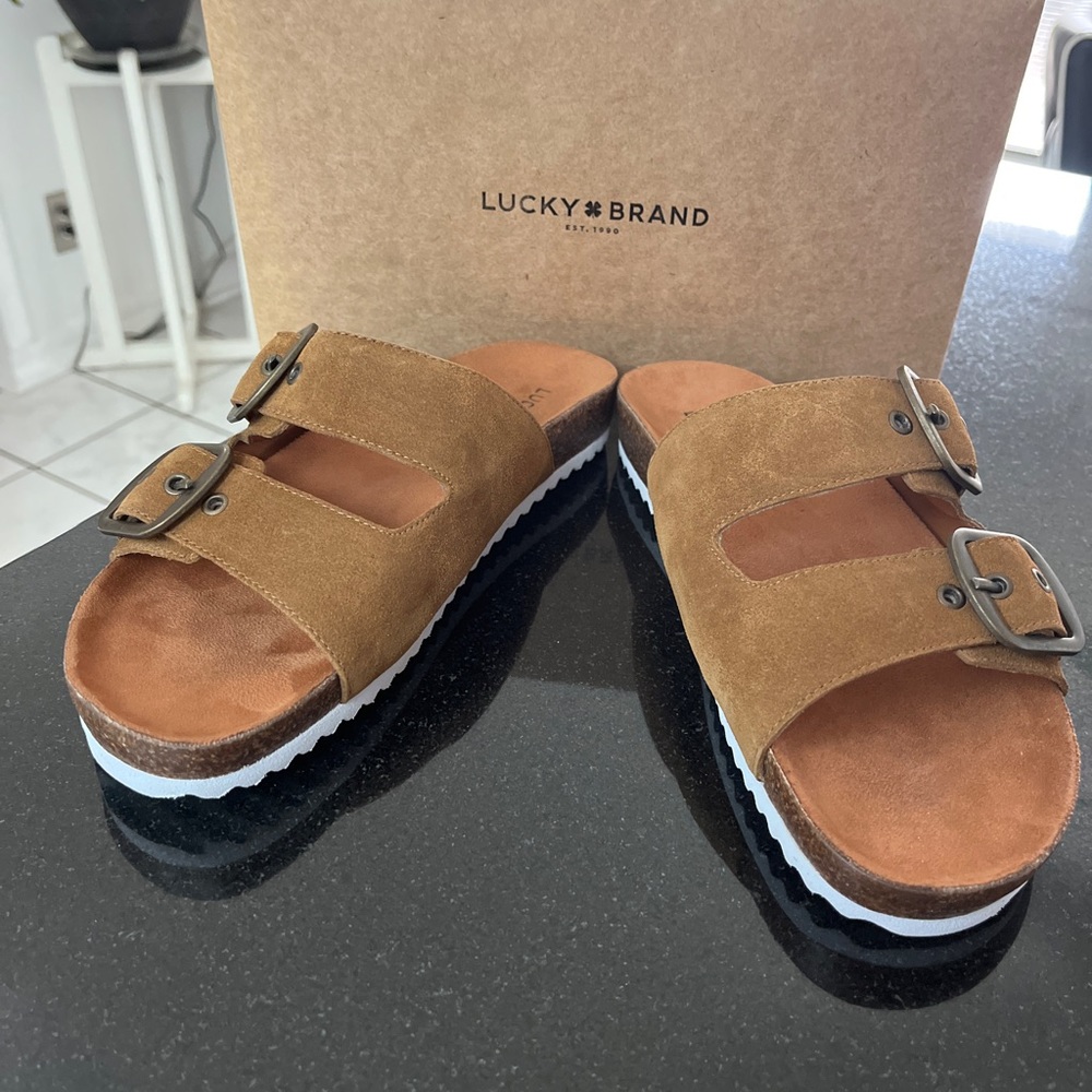 🔥LUCKY BRAND OILED SUEDE SANDALS BNWB🔥